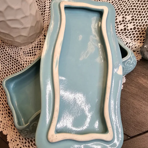 Camark USA Art Pottery trinket box with lid Ornate scroll in turquoise